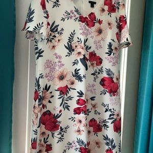 Ann Taylor floral dress with flutter short sleeves.
